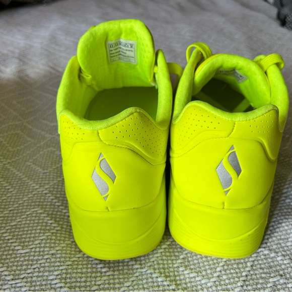 Sketchers Uno Night Shade Sneaker Neon Yellow 9 wide - Picture 5 of 9